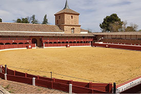Plaza de Toros Cuadrada y Santuario de Las Virtudes